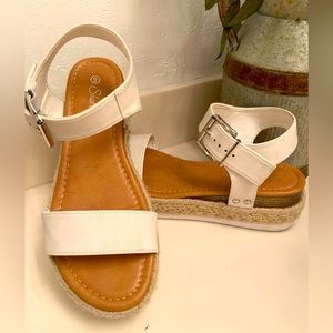 Platform Sandal Open Toe Ankle Strap Espadrilles Flatform sz 9